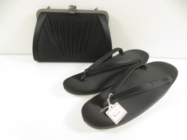 ys7105462; 宗sou 和装小物　未使用　草履バッグセット　喪服用　プリーツ加工【リサイクル】【着】