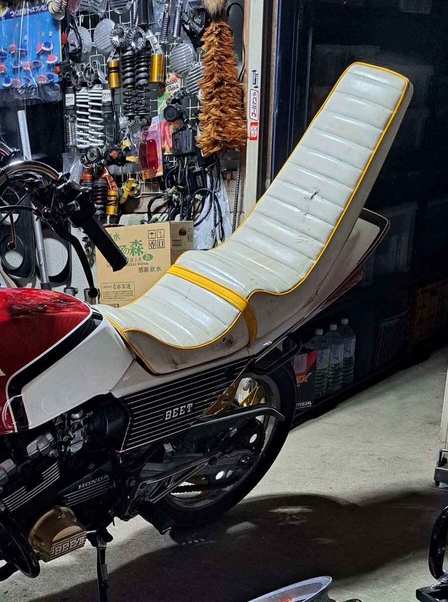 当時物 CBX400F CBX550F 川口? 墓石 三段シート 45センチ~50 当時物 CBX400F CBX550F 川口? 墓石 三段シート 45センチ~50