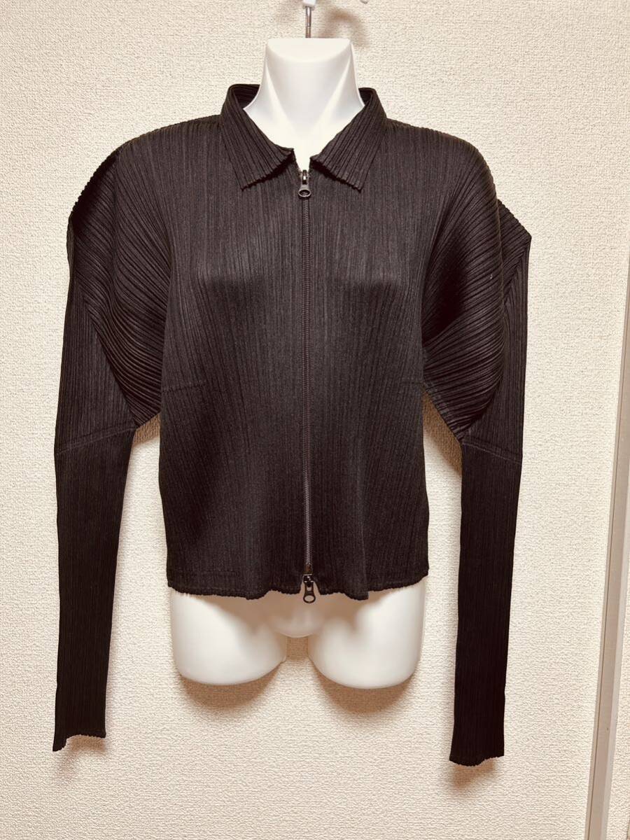 【中古】 イッセイミヤケ 長袖 ブラック サイズ：３