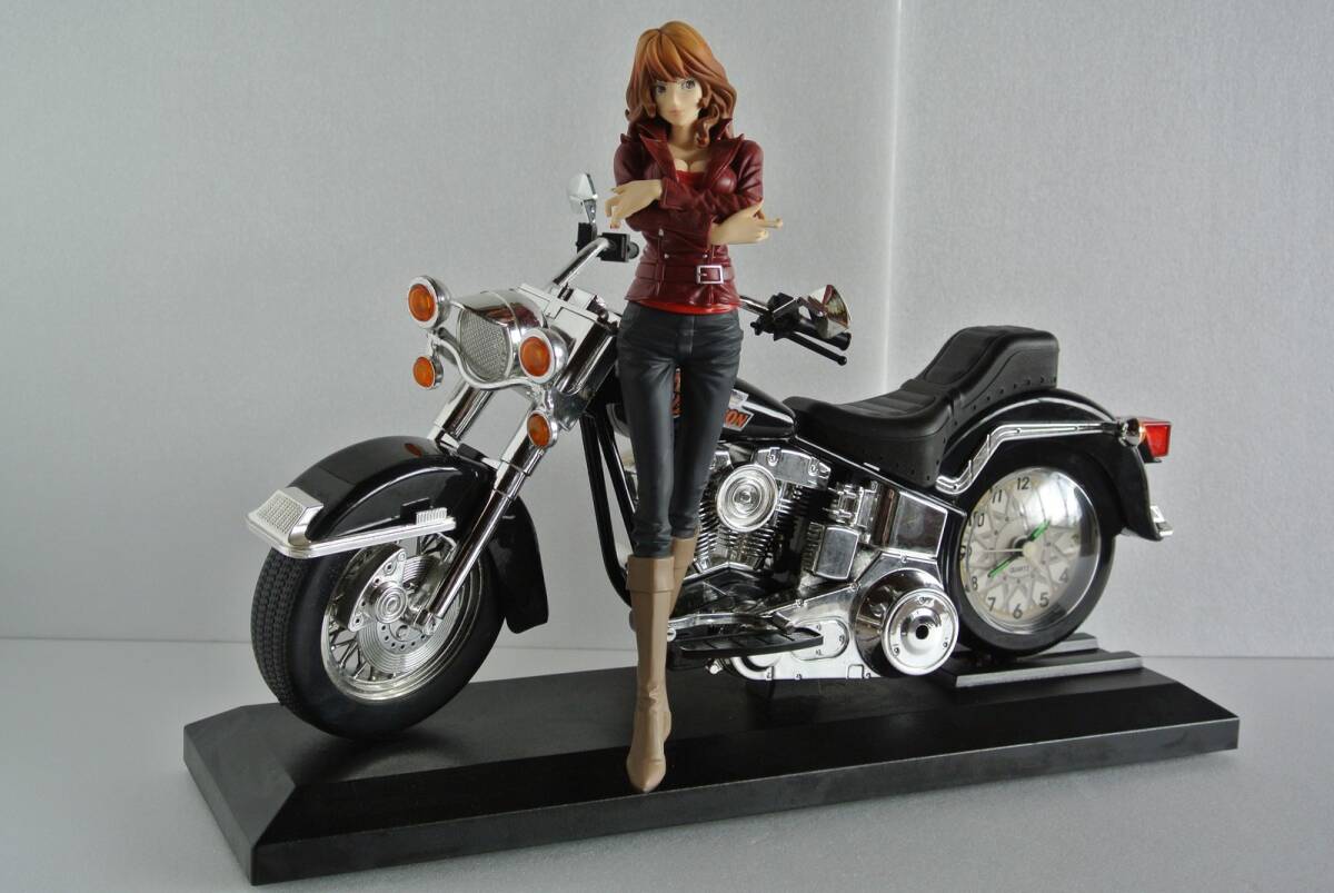 Yahoo!オークション - ハーレーバイク型(時計) 峰不二子 Yahoo!オークション - ハーレーバイク型(時計) 峰不二子