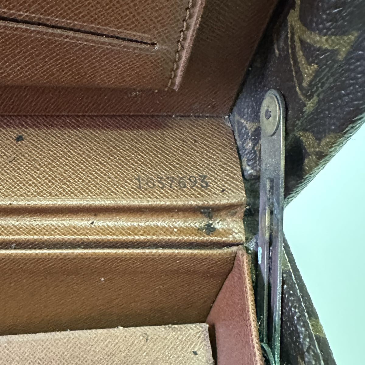 希少 Louis Vuitton ルイヴィトン コトヴィル40 プレジデント 希少 Louis Vuitton ルイヴィトン コトヴィル40 プレジデント