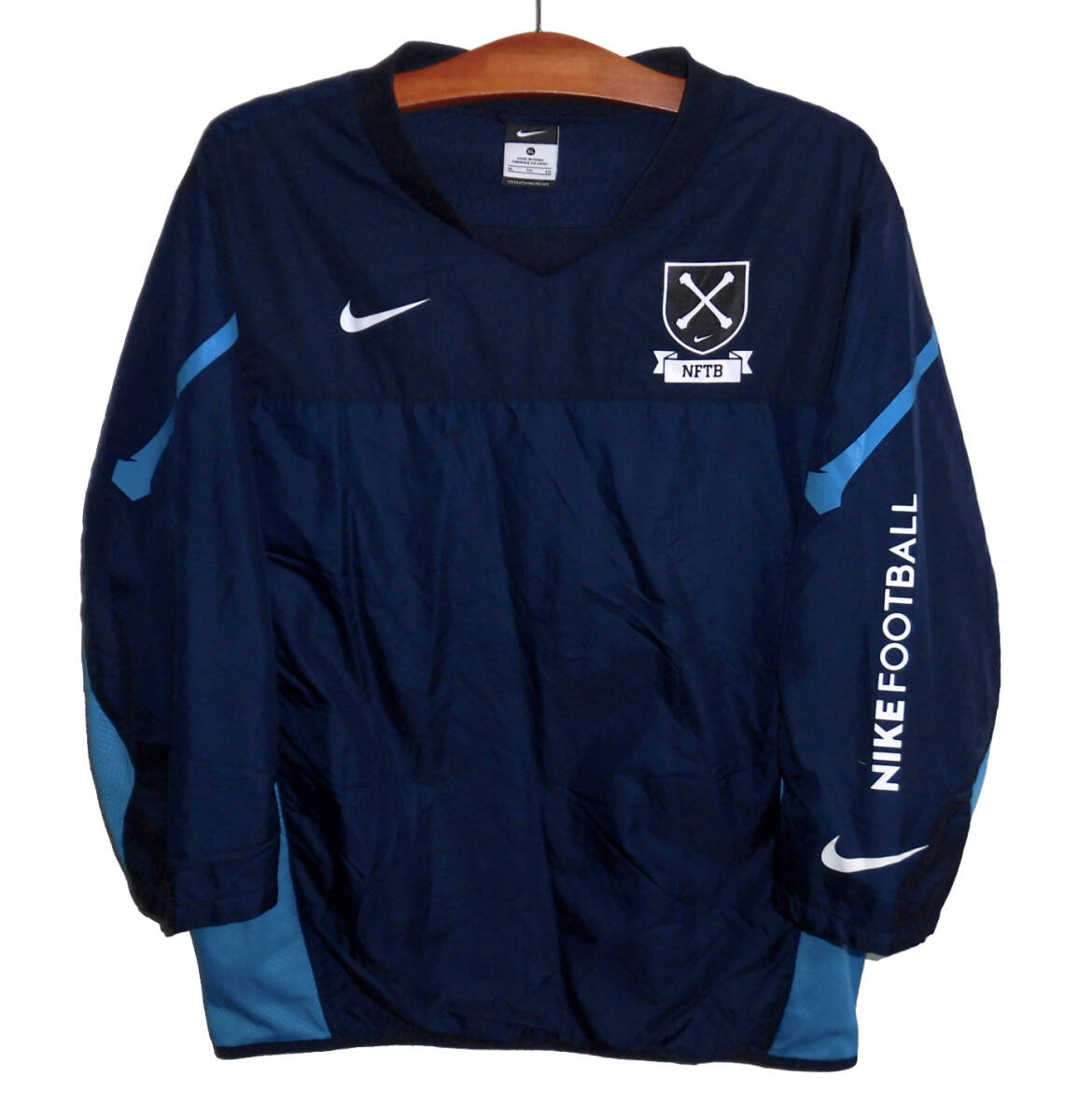 美品 NIKE ナイキ NFTB ナイロン ピステ ウインドブレーカー XL 美品 NIKE ナイキ NFTB ナイロン ピステ ウインドブレーカー XL