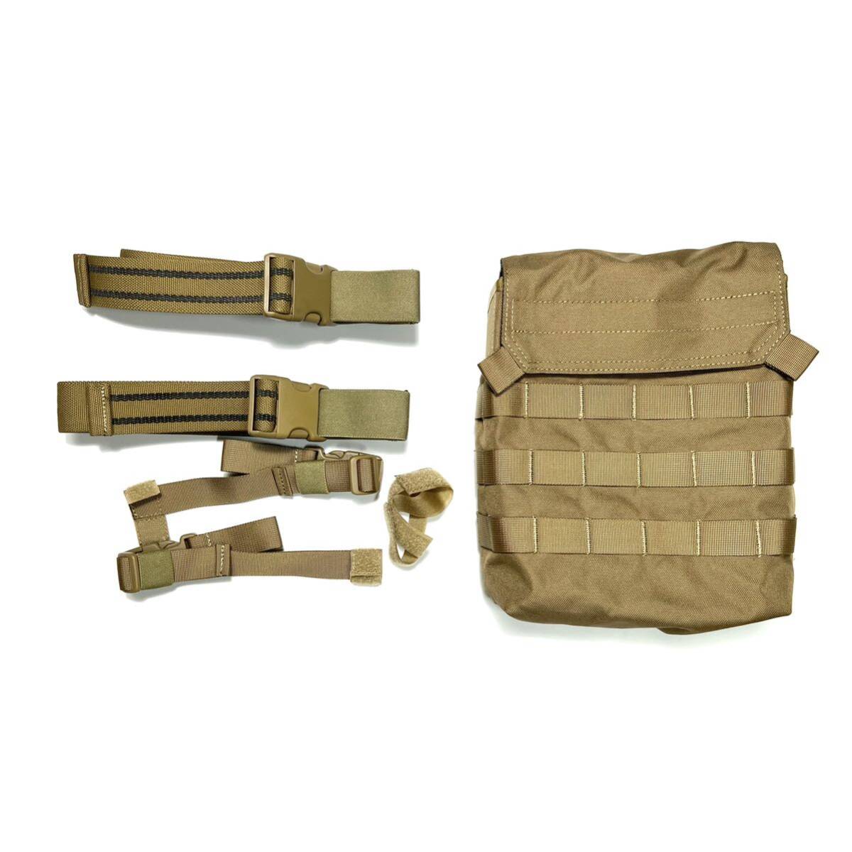 LayLax GHOST GEAR×AGGRESSOR GROUP 2WAY HIGH CAPACITY POUCH LayLax GHOST GEAR×AGGRESSOR GROUP 2WAY HIGH CAPACITY POUCH