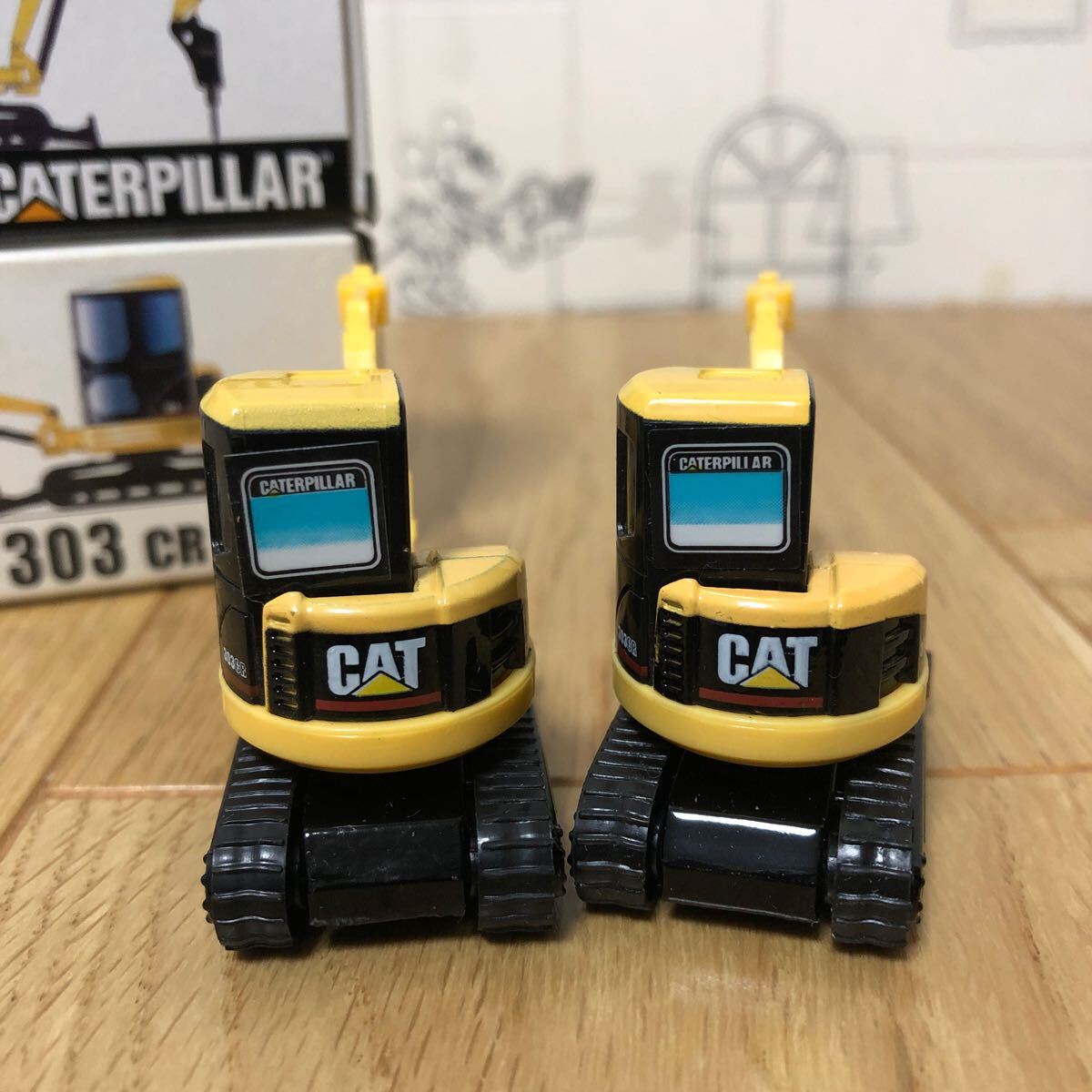 Yahoo!オークション - 特注トミカ CAT 303 CR 2台セット Yahoo!オークション - 特注トミカ CAT 303 CR 2台セット