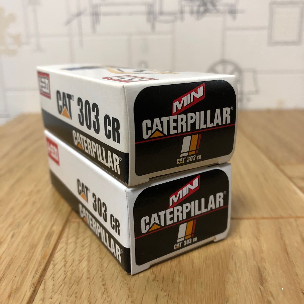 Yahoo!オークション - 特注トミカ CAT 303 CR 2台セット Yahoo!オークション - 特注トミカ CAT 303 CR 2台セット