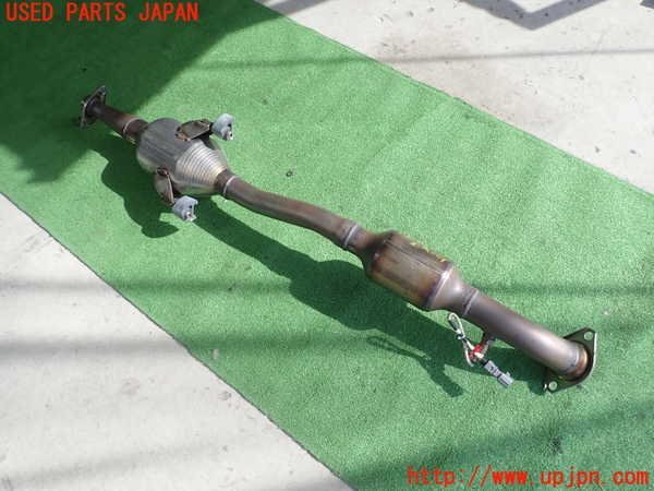 1UPJ-15152631]プリウス(ZVW60)フロントパイプ1 中古