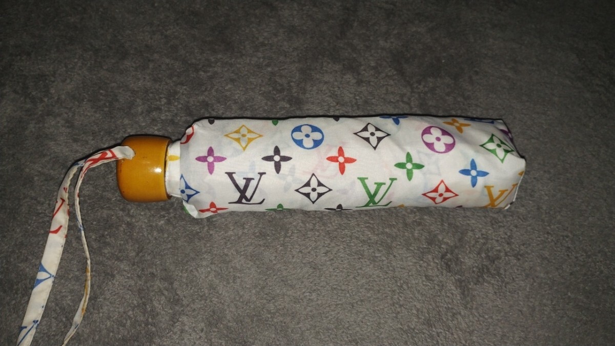 LOUIS VUITTON 折りたたみ傘 折りたたみ傘 マルチカラー 希少品 LOUIS VUITTON 折りたたみ傘 折りたたみ傘 マルチカラー 希少品