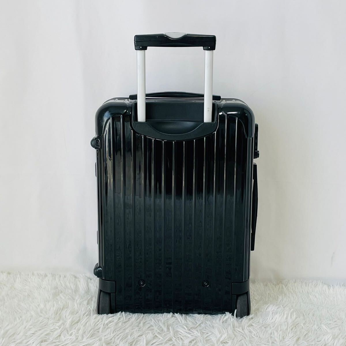 RIMOWA リモワ SALSA DELUXE 35L キャリーケース 2輪 RIMOWA リモワSALSA DELUXE 35L キャリーケース2輪