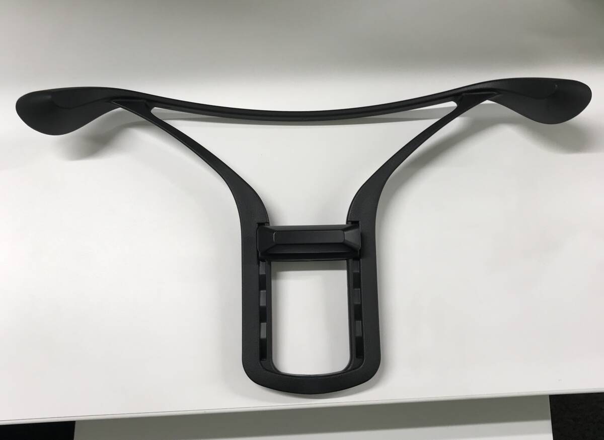 【新品?未使用】オカムラ バロン　ハンガー　ブラック　チェアパーツ