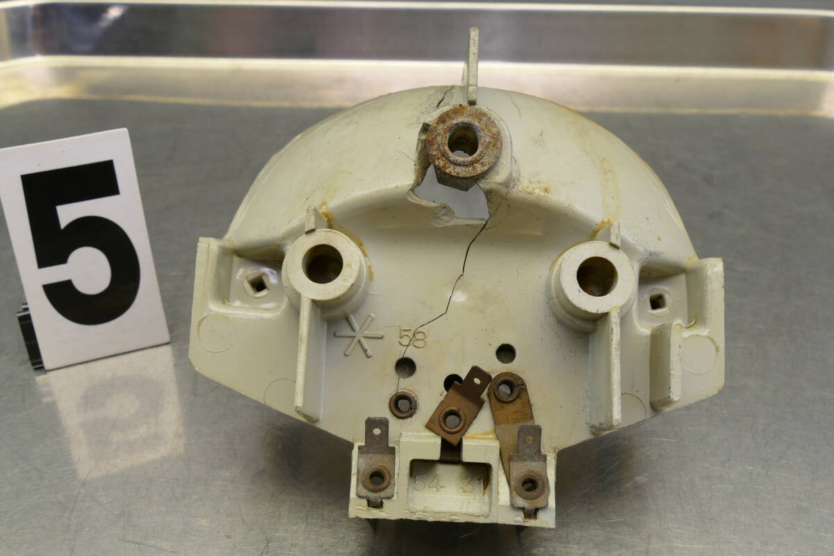 【3379】 Piaggio VESPA ベスパ 50 100 125 純正品 テールランプベース 割れ?欠けあり 補修ベース ジャンク品