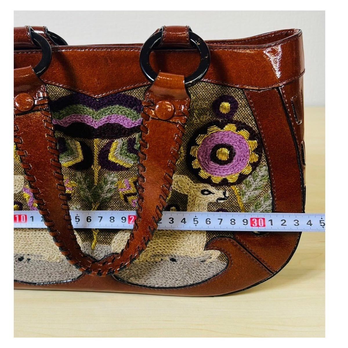 美品】ANNA SUI アナスイ ハンドバッグ ブラウン 刺繍 レザー 花 美品】ANNA SUI アナスイ ハンドバッグ ブラウン 刺繍 レザー 花