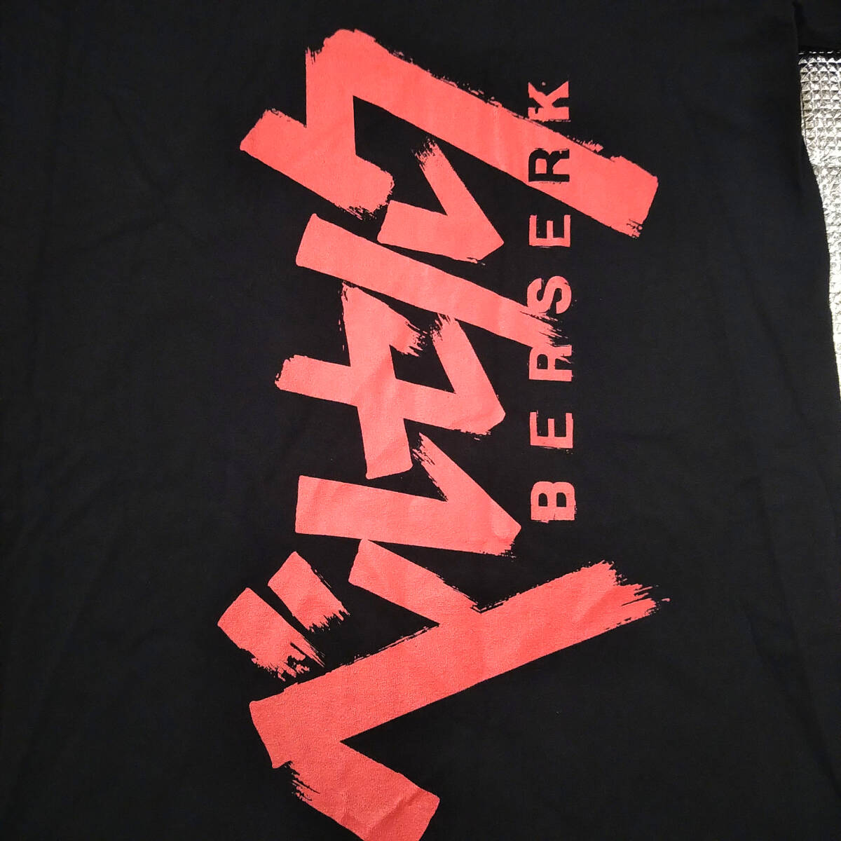 ベルセルク Tシャツ XLサイズ 黒 アニメTシャツ berserk 両面 ベルセルク Tシャツ XLサイズ 黒 アニメTシャツ berserk 両面