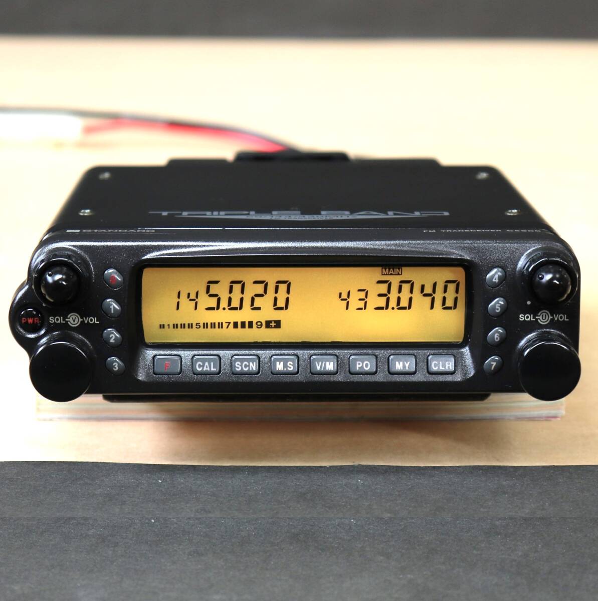 STANDARD スタンダード C5900B 50/145/430MHz (25/27/25W) 電球色LED 3バンド 定格:20W モービル機（検索：TM-741 TM742 TM-643)