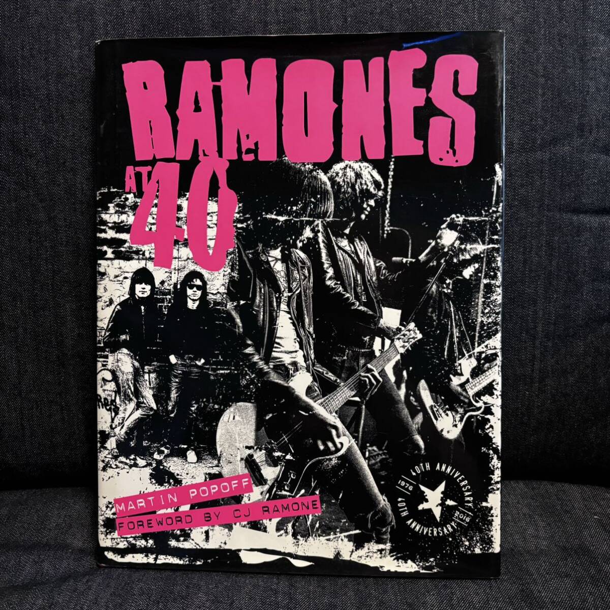 RAMONES at 40ラモーンズ 洋書写真集 SEX PISTOLS ジョニーサンダース THE CLASH DAMNED NEW YORK DOLLS PUNK CBGB’s ブロンディ RAMONES at 40ラモーンズ 洋書写真集 SEX PISTOLS ジョニーサンダース THE CLASH DAMNED NEW YORK DOLLS PUNK CBGB’s ブロンディ