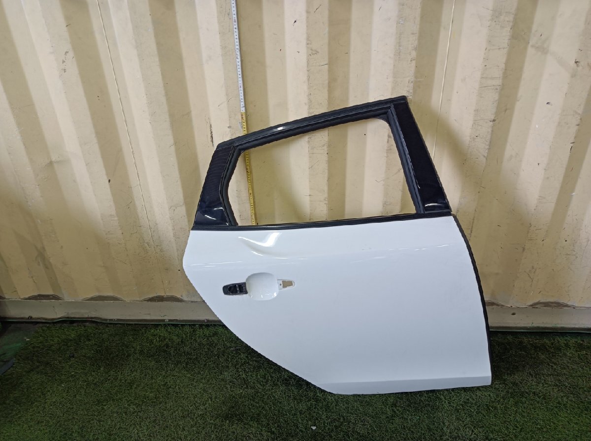 ボルボ 右 リアドアパネル V40 クロスカントリー DBA-MB5204T, 2014 #hyj NSP179828
