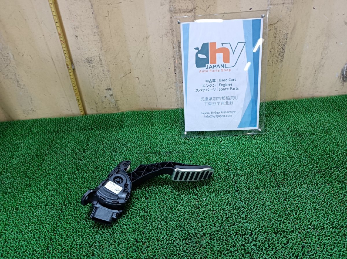 ボルボ アクセルペダル V70 DBA-BB5254W, 2010 #hyj NSP179509