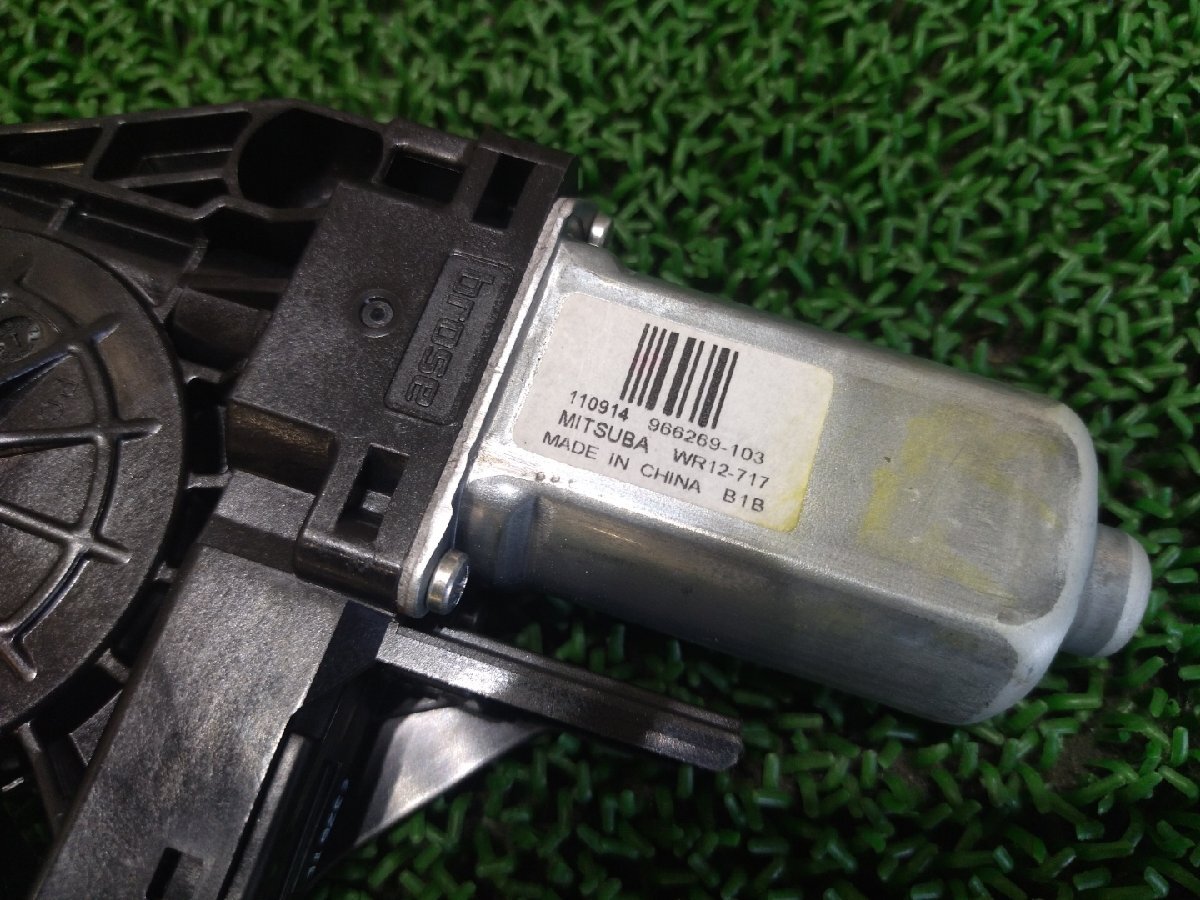 ボルボ 右 フロントウィンドウレギュレータモーター V60 DBA-FB4164T, 2012 #hyj NSP181216