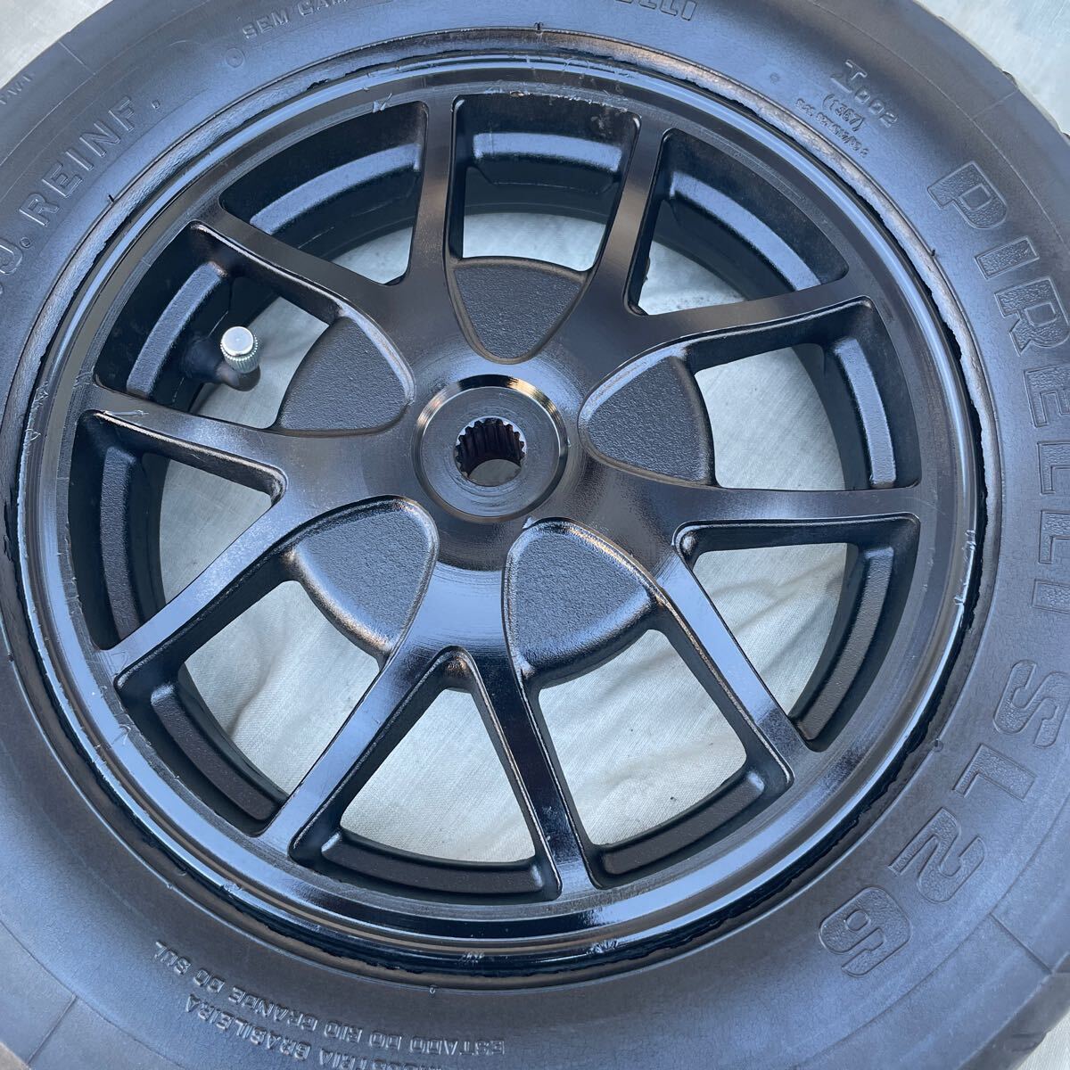 リアホイール アルミ アドレスV125G 黒色　タイヤはおまけ