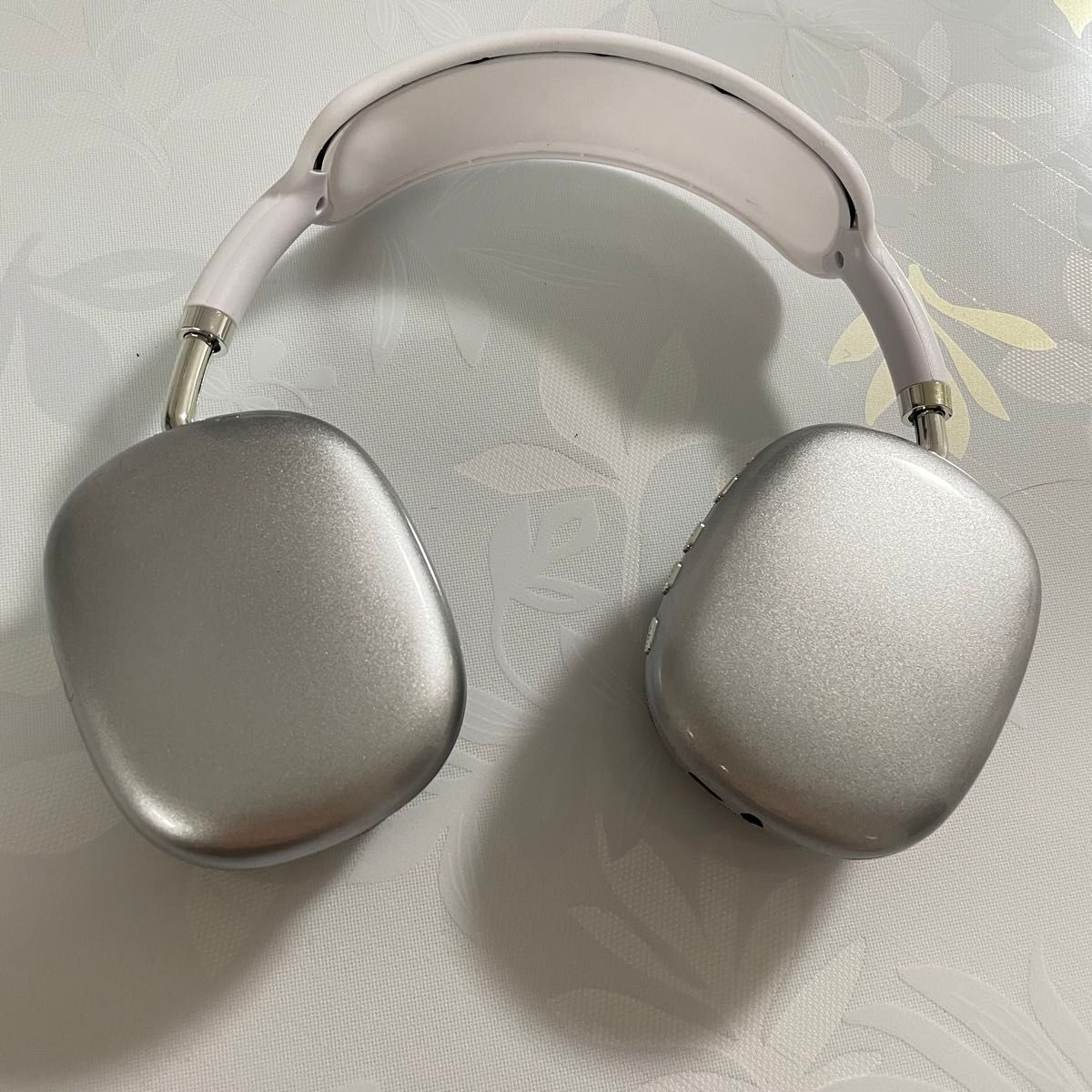 ワイヤレスヘッドホン シルバー ヘッドフォン Bluetooth ワイヤレスヘッドホン シルバー ヘッドフォン Bluetooth