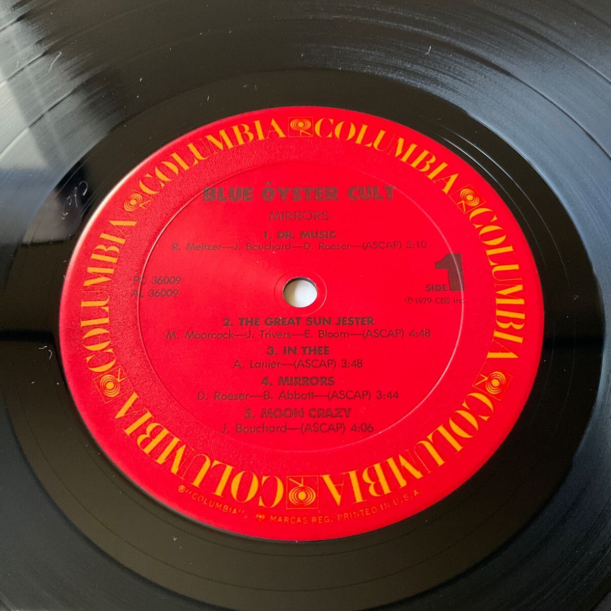 BLUE OYSTER CULT - MIRRORS