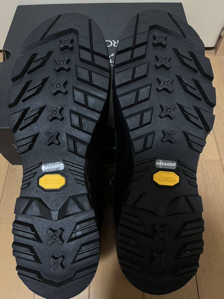 新品未使用★ARC'TERYX アークテリクス★ACRUX TR GTX M　UK8/JP26.5　ハイキング　トレッキング　シューズ　ゴアテックス　GORE-TEX