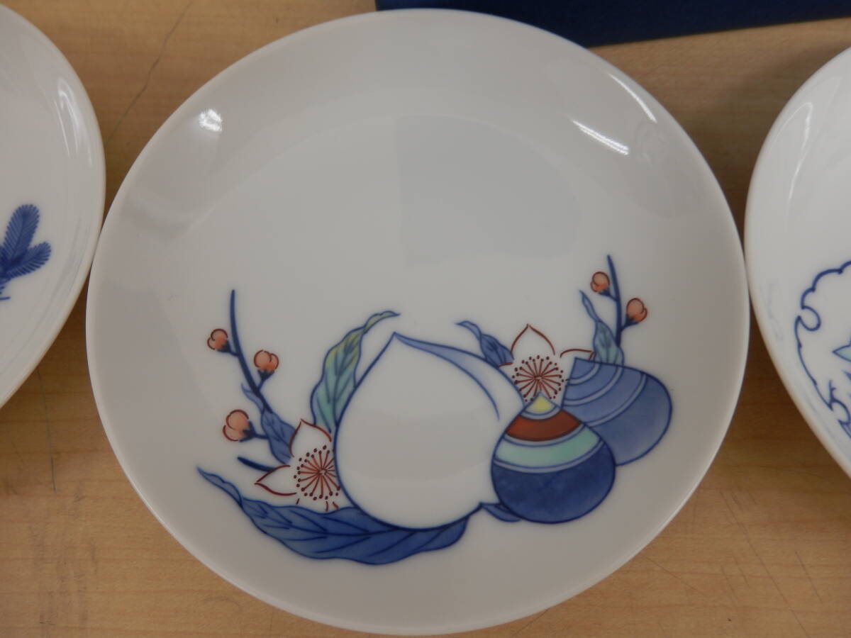60321 保管品 鍋島 御庭焼 陶器 焼き物 小皿 4客 食器 直径約10㎝(色絵)|売買されたオークション情報、yahooの商品情報をアーカイブ公開 - オークファン 日本の陶磁 60321 保管品 鍋島 御庭焼 陶器 焼き物 小皿 4客 食器 直径約10㎝(色絵)|売買されたオークション情報、yahooの商品情報をアーカイブ公開 - オークファン 日本の陶磁
