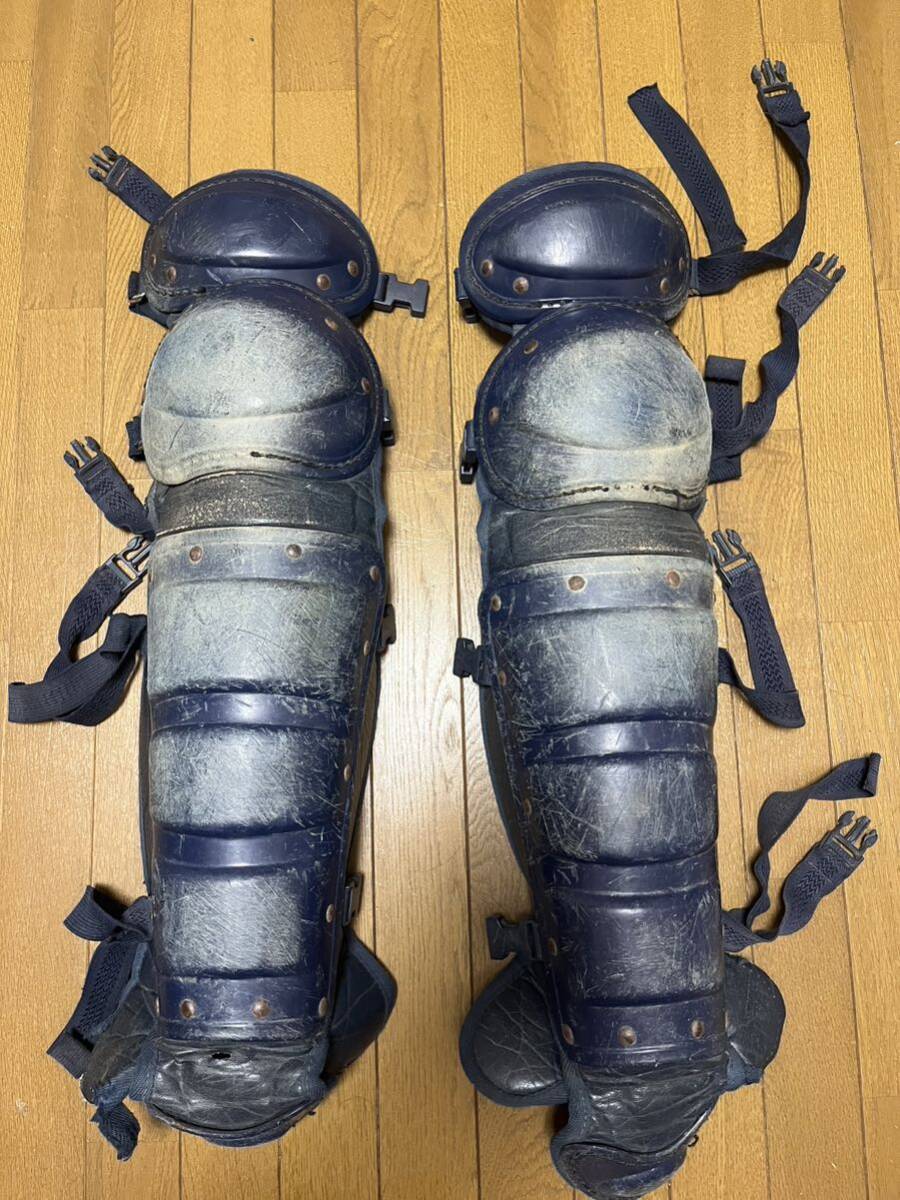 キャッチャー防具　レガース