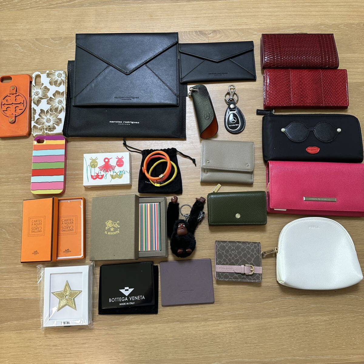 未使用品、美品大量！送料無料！DIOR HERMES COACH FURLA MARC JACOBS Bottega Veneta NINA RICCI ブランド 小物 ノベルティ 多数セット