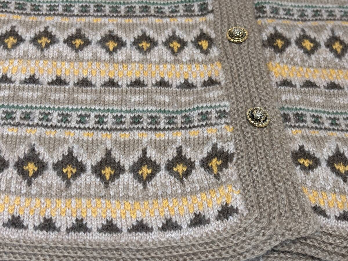 d2390◆ハンドメイド◆手編みベスト　ベージュ系