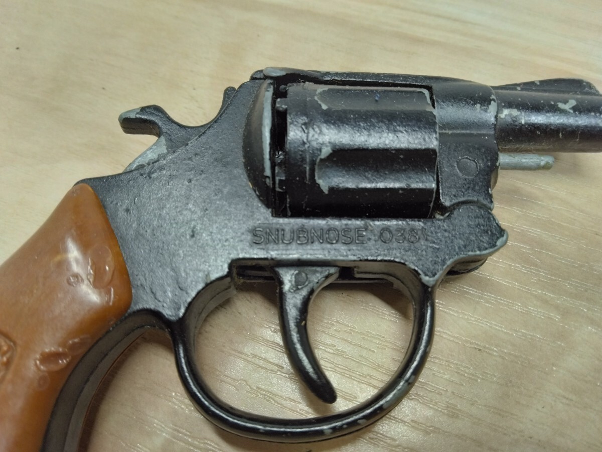 Q 当時物 レトロ ジャンク GUN 珍品 ダイキャスト製 火薬玉鉄砲 SNUBNOSE 038 スナブノーズ リボルバー 銃 ピストル おもちゃ(ビンテージ)|売買されたオークション情報、Yahoo!オークション(旧ヤフオク!) の商品情報をアーカイブ公開 - オークファン(aucfan.com) Q 当時物 レトロ ジャンク GUN 珍品 ダイキャスト製 火薬玉鉄砲 SNUBNOSE 038 スナブノーズ リボルバー 銃 ピストル おもちゃ(ビンテージ)|売買されたオークション情報、Yahoo!オークション(旧ヤフオク!) の商品情報をアーカイブ公開 - オークファン(aucfan.com)