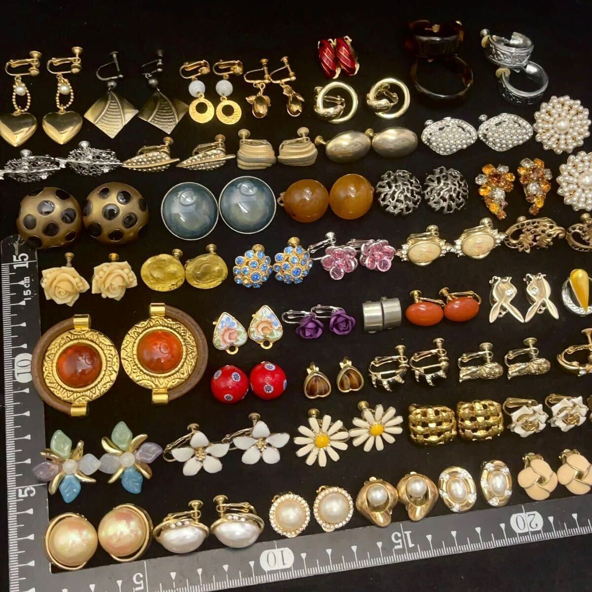 1円 ヴィンテージ イヤリング 50ペアまとめ 大量 七宝焼 パール ムラノガラス 陶器 ラインストーン等 W.GERMANY/AVON/VENDOMEBOUTIQUE含む 