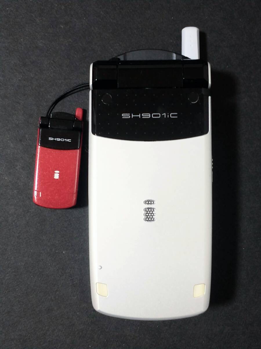 モック NTT DoCoMo FOMA SH901iC モックアップ + 小型本体 モック NTT DoCoMo FOMA SH901iC モックアップ + 小型本体