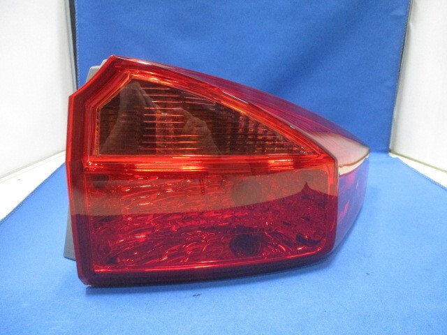 ホンダ　グレイス　GM6/GM9　右テール　純正　KOITO　220-18137　271206