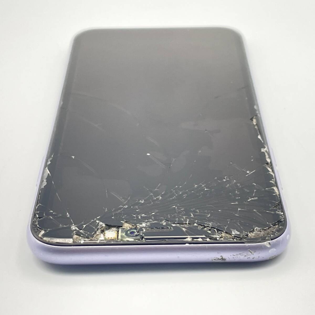 iPhoneXR 128GB docomo版SIMフリー 背面割れ ジャンク品[129687 iPhoneXR 128GB docomo版SIMフリー 背面割れ ジャンク品[129687