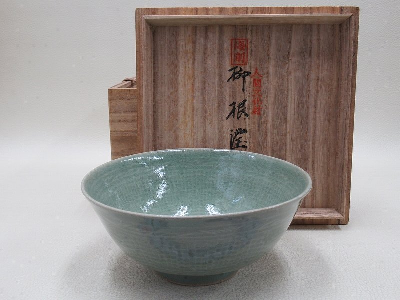 D3162 韓国人間文化財 柳海剛 象嵌 青磁 茶碗 抹茶碗 茶器 茶道具 共箱