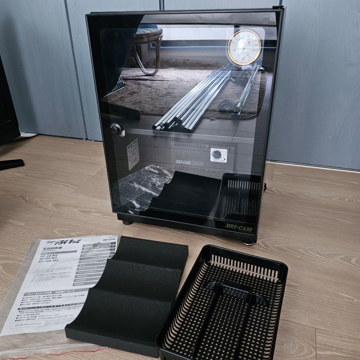 美品　トーリ?ハン ドライキャビネット 防濕庫(kù) EC-50-M2 47L