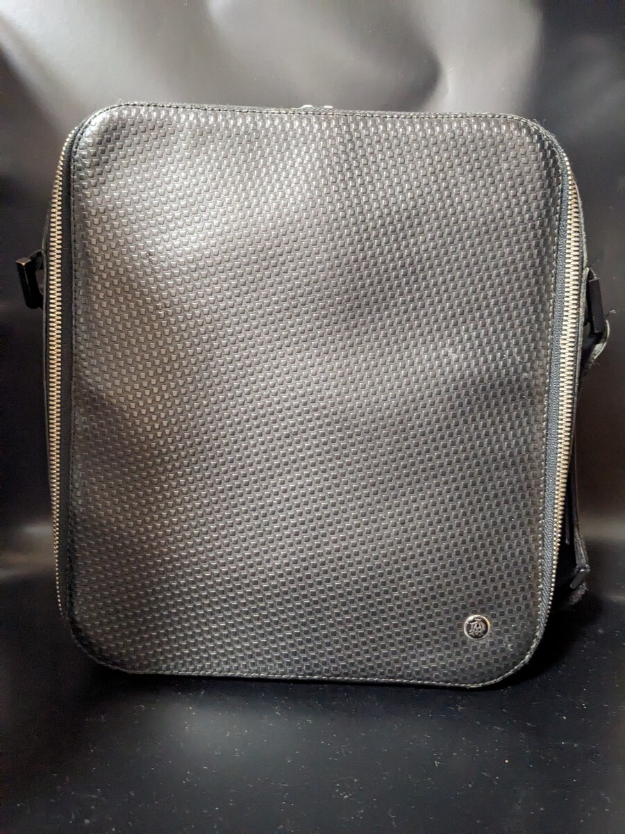 レザー 本革 dunhill ダンヒル MICRO D-EIGHT マイクロ ディーエイト 中古