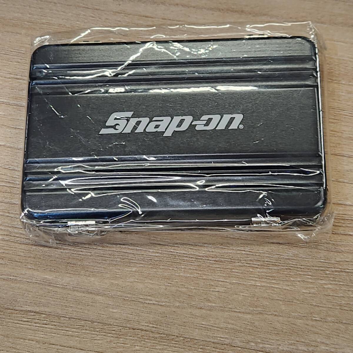 G12 スナップオン アルミ名刺入れ スーツケース型 カード ケース ブラック 黒 現品限り 新品 限定品 廃盤 販売終了 レア ロック機能