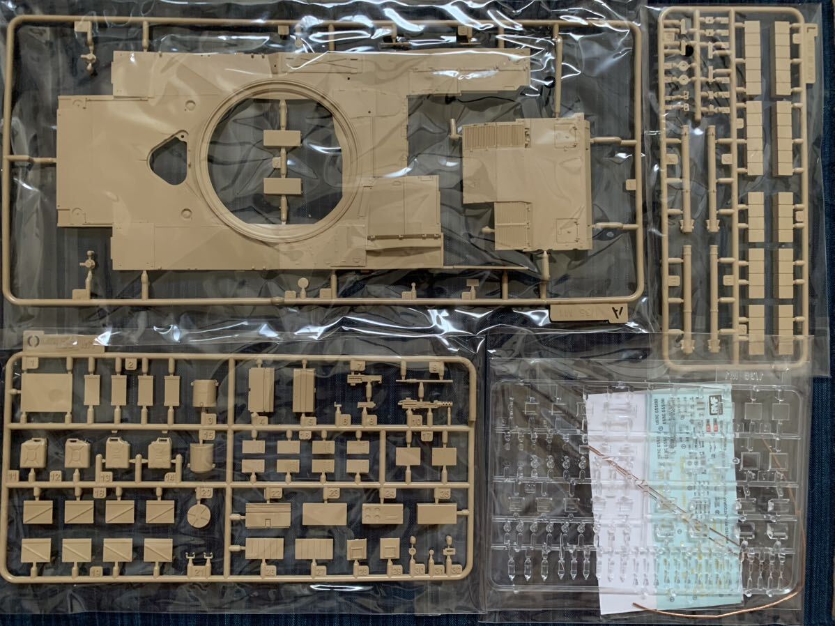 Amazon.com: Rye Field Model RFM 1:35 M1 Abrams Assault