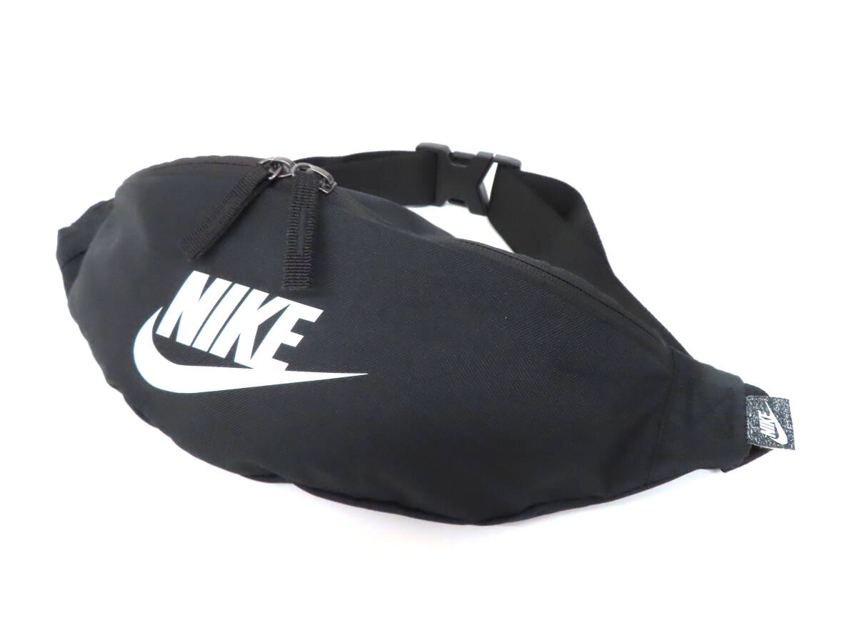 22816 新品同様 極美品 NIKE ナイキ ヘリテージ ロゴプリント ウエストポーチ ウエストバッグ ボディバッグ 鞄 黒 ブラック 男女兼用 Y2K