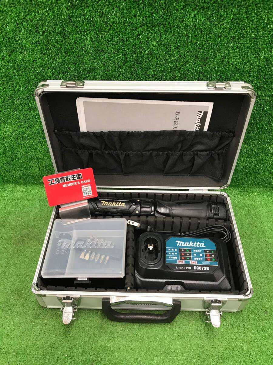 【中古品】★makita(マキタ) 7.2v充電式ペンインパクトドライバ 黒(1.5Ahバッテリx2/充電器) TD022DSHXB　ITCT28H5CKNC