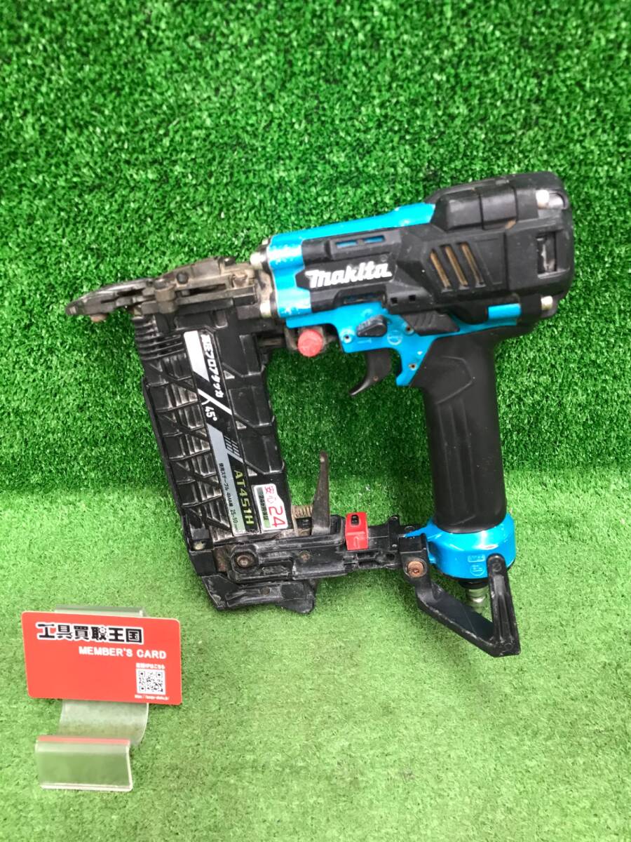 【中古品】★makita(マキタ) 4㎜高圧フロアタッカ エアダスタ付 赤 AT451H　ITIBBSK32T0W