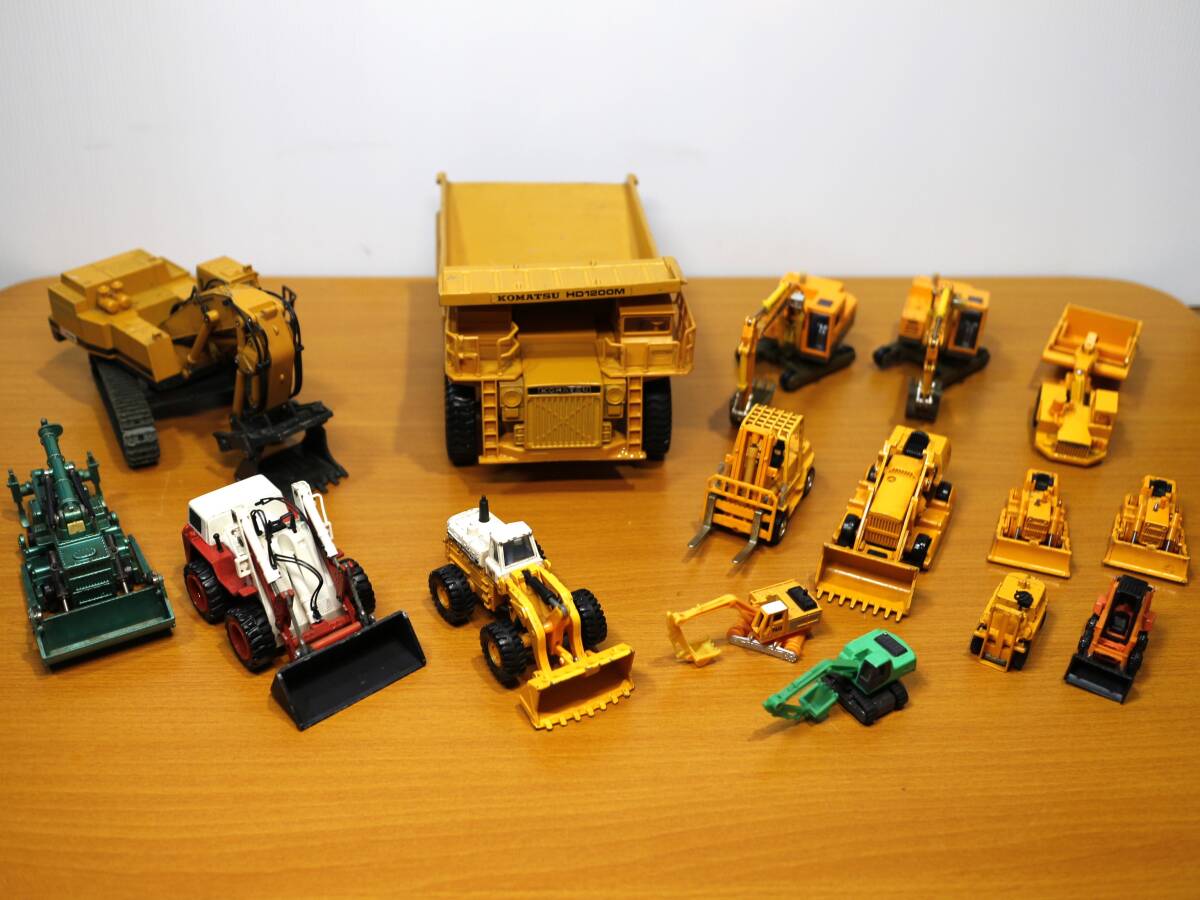 KOMATSU/コマツ　働く車/重機/作業車　ダンプカー/パワーショベルカー/他　たくさん　ヨネザワ/シンセイ/トミカ　レア/コレクション　　