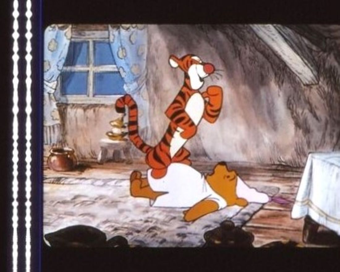 クマのプーさん 35mm映画フィルム スターリングホロウェイ ＡＡミルン ディズニー ■連続５コマ THE MANY ADVENTURES OF WINNIE THE POOH