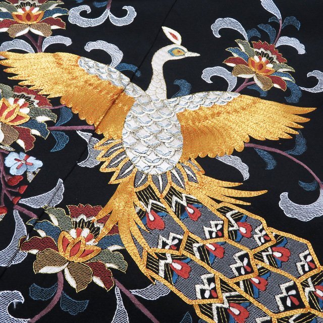 ★きもの北條★ 蘇州刺繍　中国刺繍　金駒刺繍　花鳥模様　紋付　五つ紋　中古　正絹　着物　黒留袖　T713-1