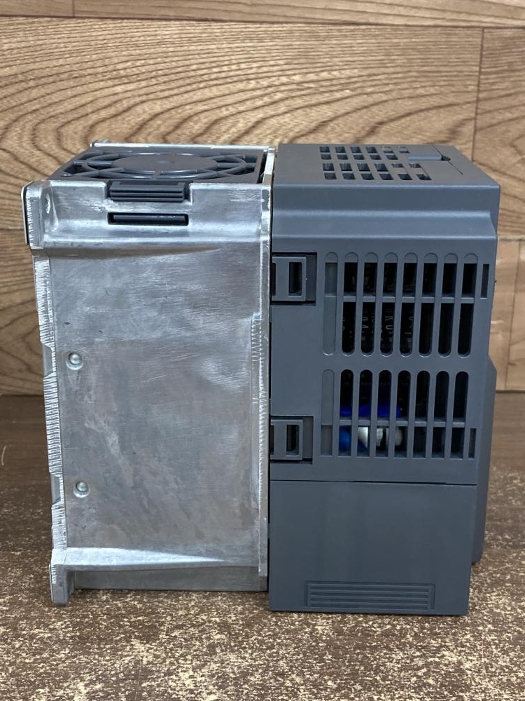 002○未使用品○三菱 インバーター FR-D720-1.5K 汎用 3Φ200V 002○未使用品○三菱 インバーター FR-D720-1.5K 汎用 3Φ200V