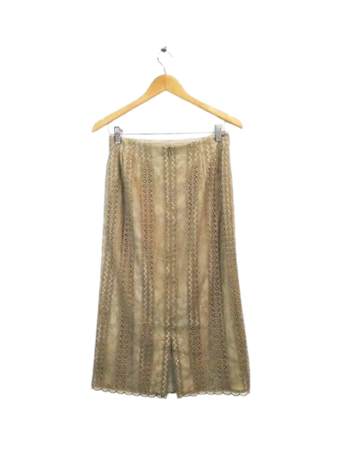 ap5221 ○送料無料 新品 UNDICI NOVE ウンディッチノーベ スカート サイズ38 ベージュ レース バックスリット ひざ下丈 参考定価25,000円_画像2