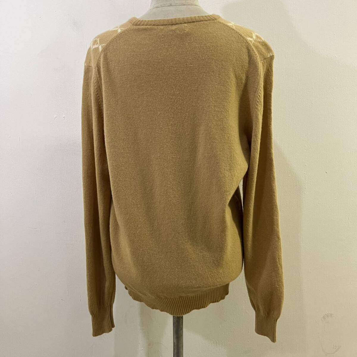 Aquascutum of LONDON スコットランド制 Vネックニット 総柄ニット ニットセーター ウール 上質(zhì) アクアスキュータム【送料一律/同梱可能】O