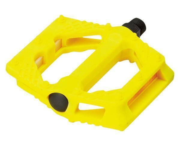 処分 wellgo製 アキコーポレーション COLORFUL NYLON PEDAL ナイロンペダル　薄型踏み面広め イエロー PD-WG-192 ゆうメール可