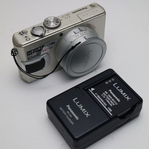 美品 DMC-LX1 シルバー 即日発送 Panasonic LUMIX デジカメ 本体 美品 DMC-LX1 シルバー 即日発送 Panasonic LUMIX デジカメ 本体